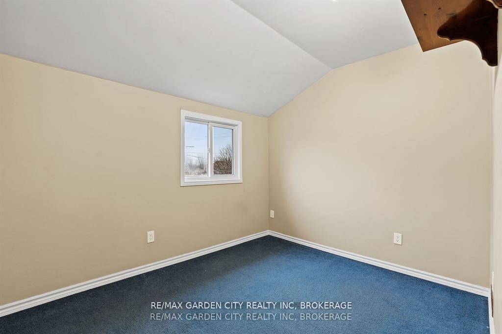 Photo 12 of 112 Clara Street, Thorold, Allanburg/Thorold South — HOMEH