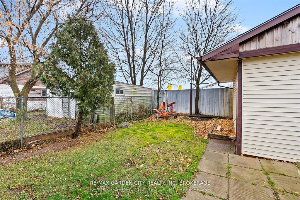 Photo 21 of 112 Clara Street, Thorold, Allanburg/Thorold South — HOMEH