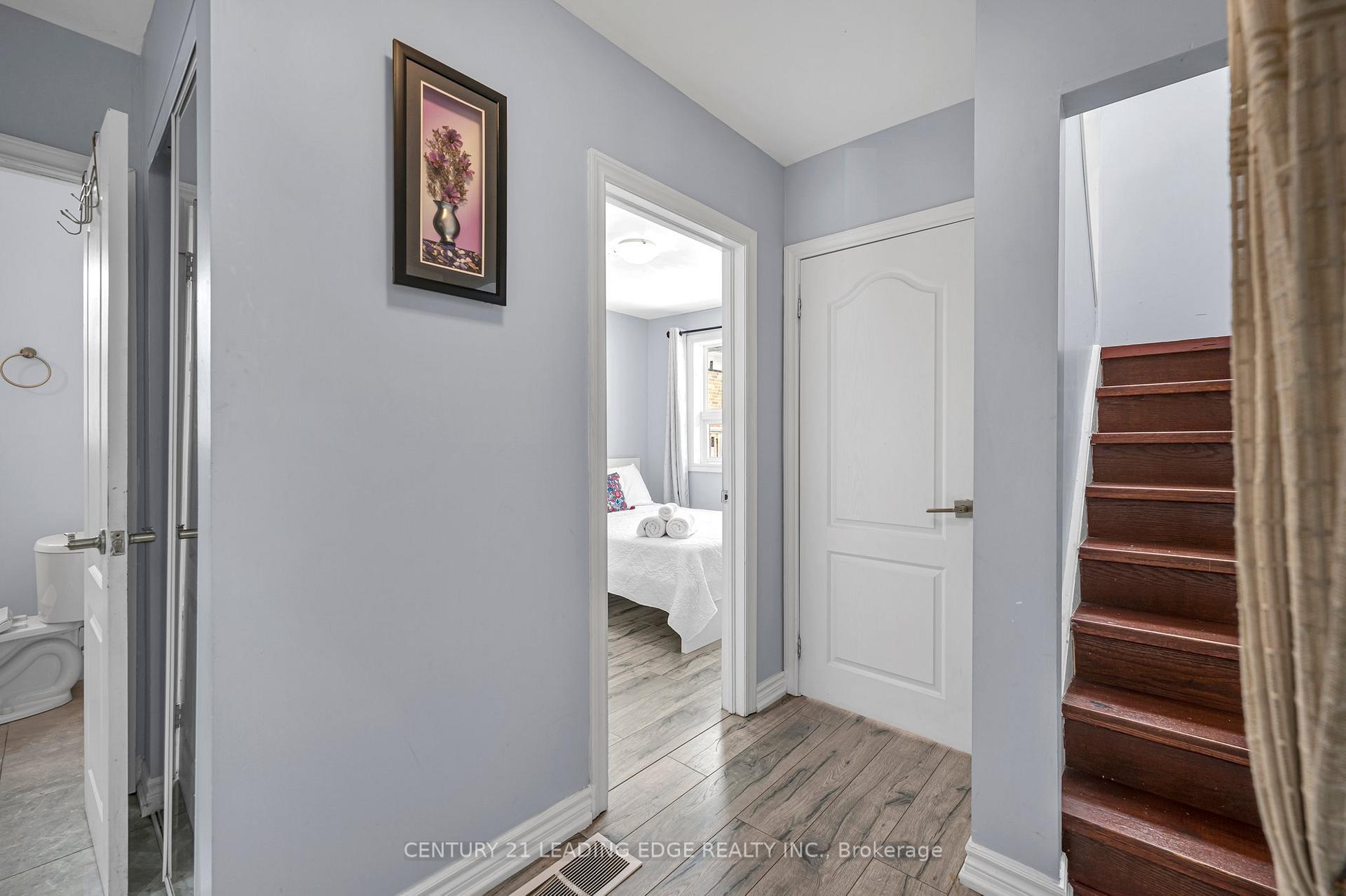 Photo 9 of 71 Treverton Drive, Scarborough, Ionview — HOMEH