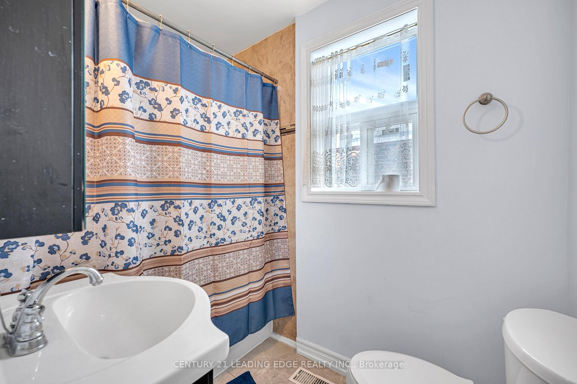 Photo 10 of 71 Treverton Drive, Scarborough, Ionview — HOMEH