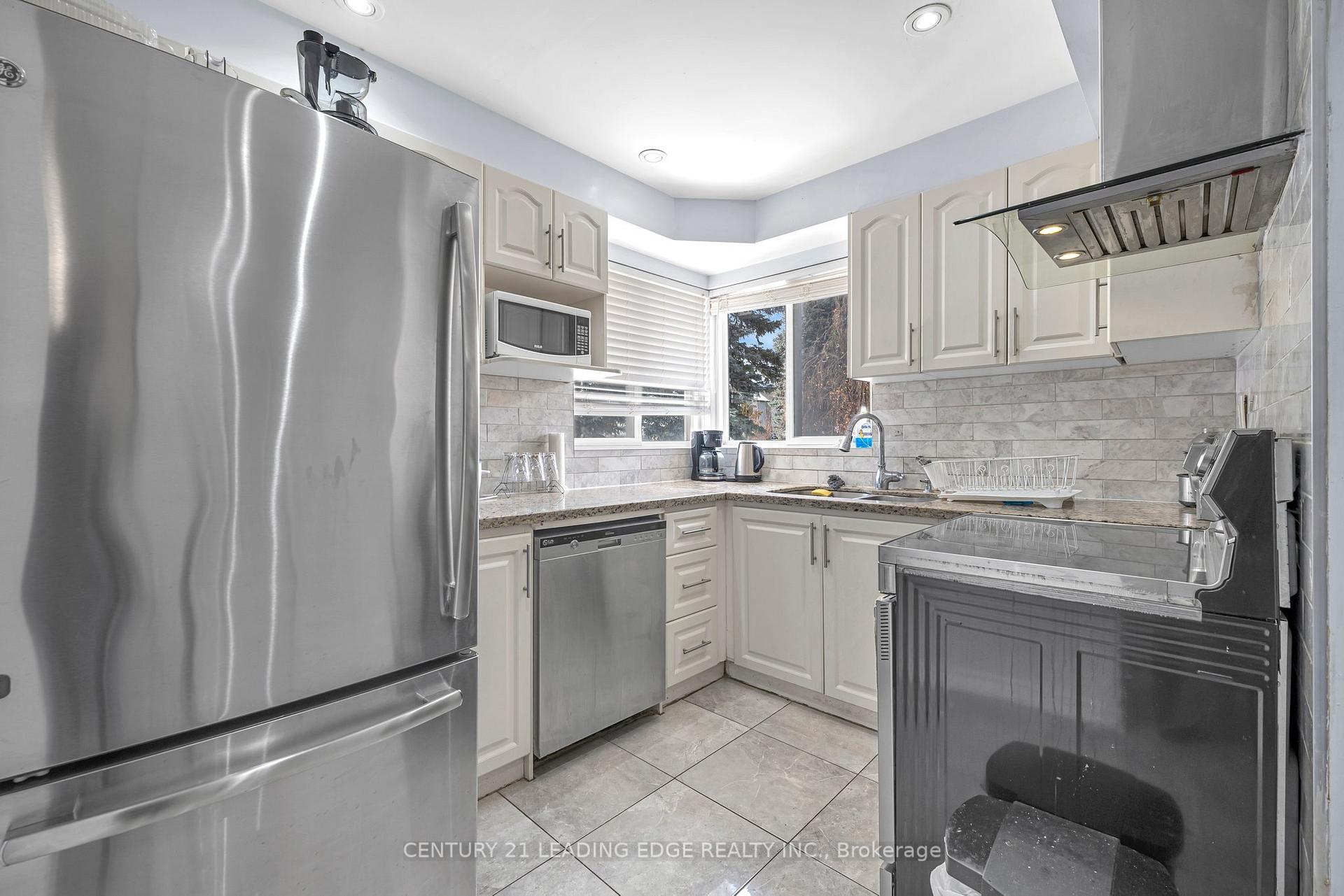 Photo 12 of 71 Treverton Drive, Scarborough, Ionview — HOMEH