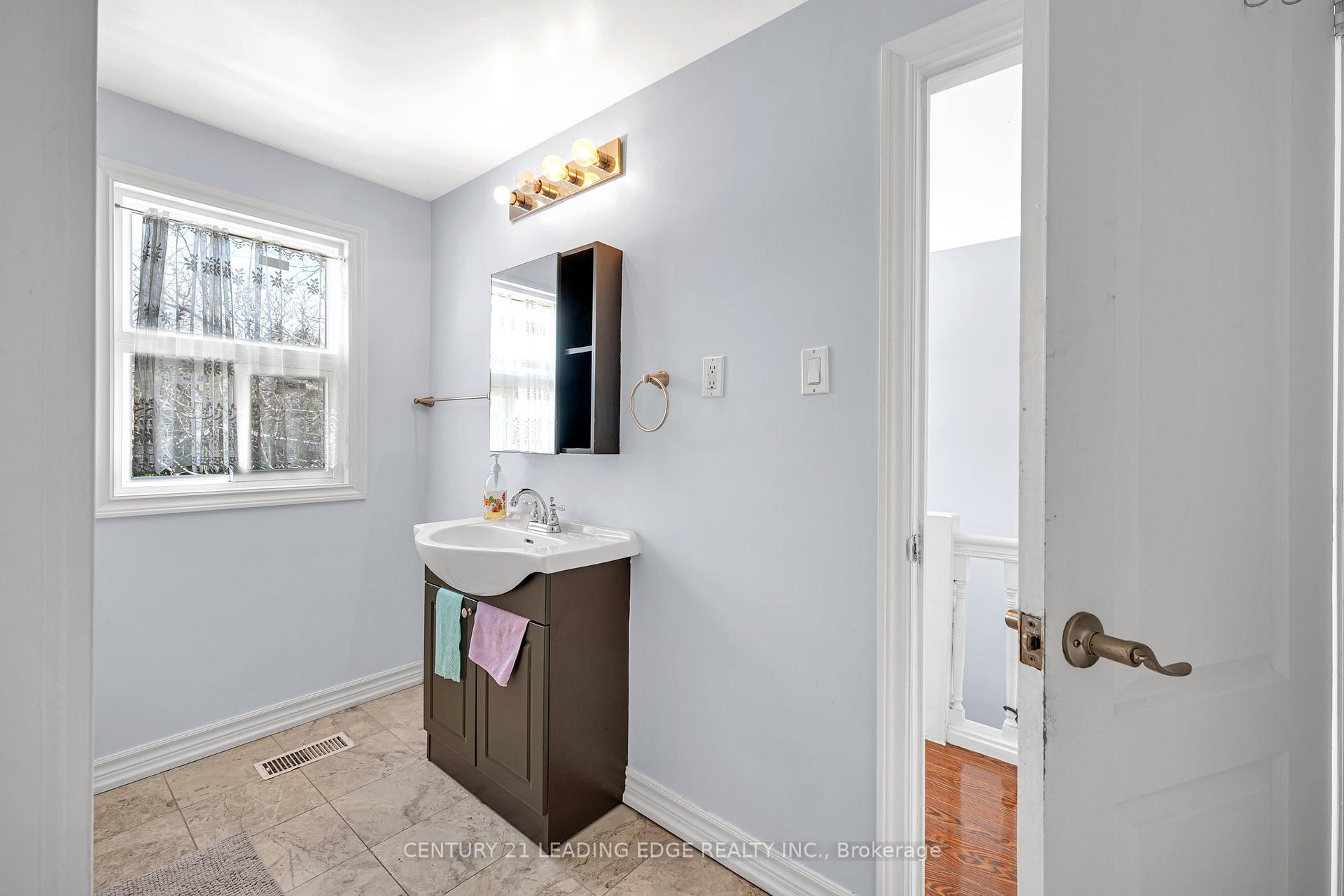 Photo 19 of 71 Treverton Drive, Scarborough, Ionview — HOMEH
