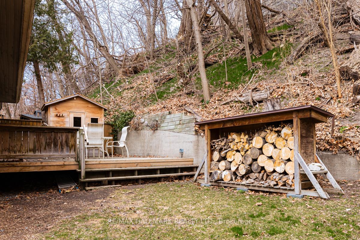Photo 41 of 16 Glen Davis Crescent, Toronto, East End-Danforth — HOMEH