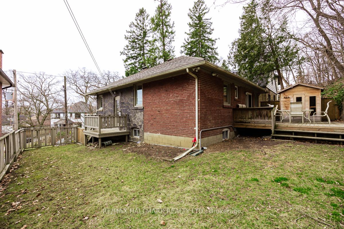 Photo 42 of 16 Glen Davis Crescent, Toronto, East End-Danforth — HOMEH