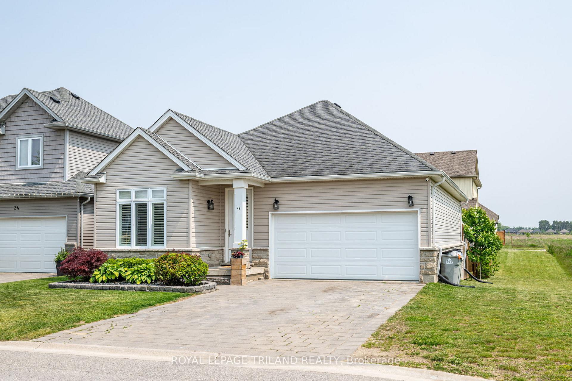 Photo 1 of 32 Willis Avenue, Strathroy-Caradoc, SE — HOMEH