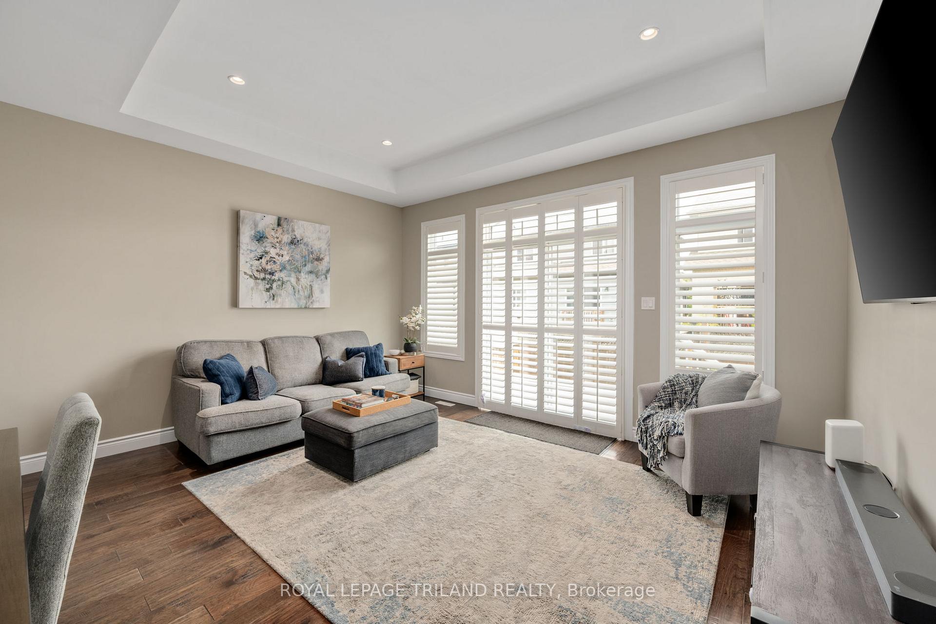 Photo 8 of 32 Willis Avenue, Strathroy-Caradoc, SE — HOMEH