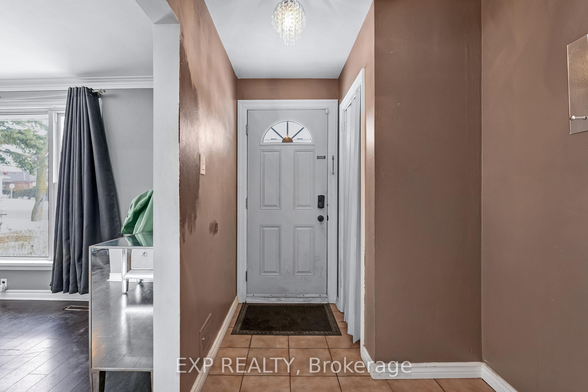Photo 3 of 18 Lewiston Road, Scarborough, Dorset Park — HOMEH
