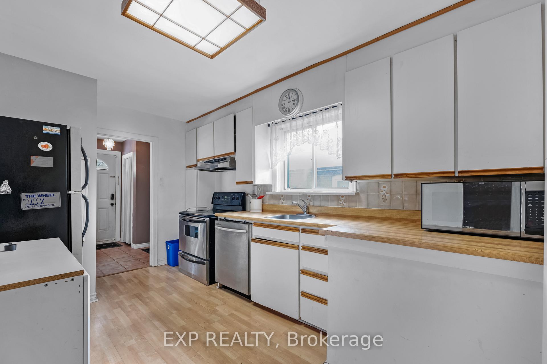 Photo 12 of 18 Lewiston Road, Scarborough, Dorset Park — HOMEH