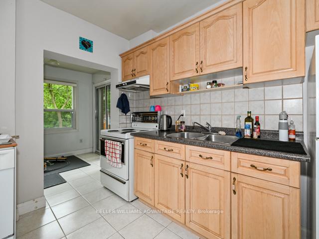 Photo 3 of 127 Oakcrest Avenue, Toronto, East End-Danforth — HOMEH