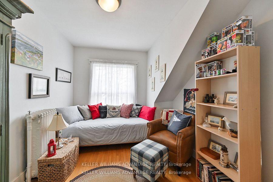 Photo 11 of 127 Oakcrest Avenue, Toronto, East End-Danforth — HOMEH