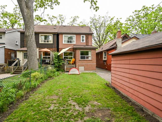 Photo 18 of 127 Oakcrest Avenue, Toronto, East End-Danforth — HOMEH