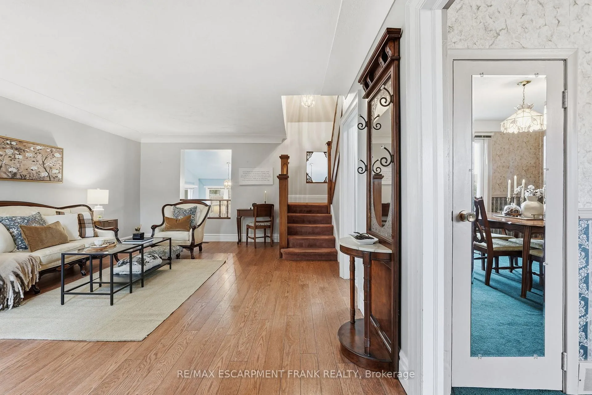 Photo 8 of 685 Dunn Avenue, Hamilton, Parkview — HOMEH