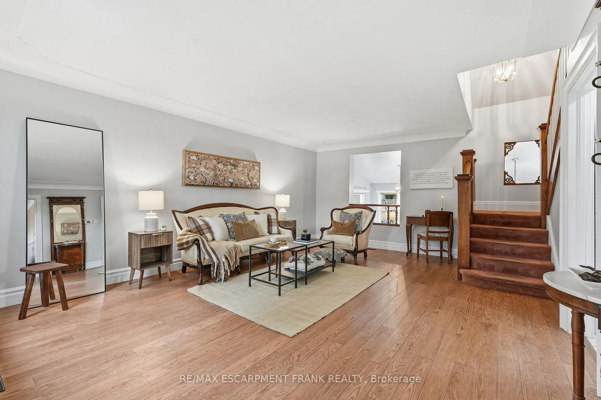Photo 10 of 685 Dunn Avenue, Hamilton, Parkview — HOMEH