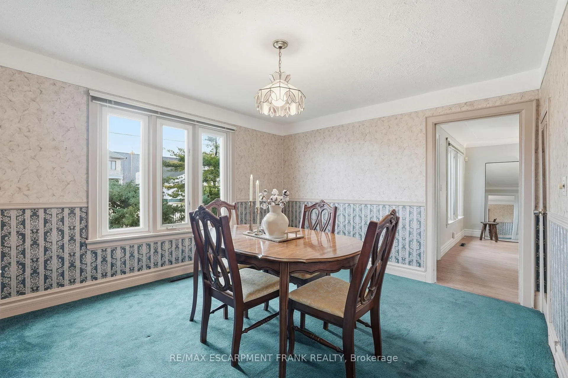 Photo 16 of 685 Dunn Avenue, Hamilton, Parkview — HOMEH