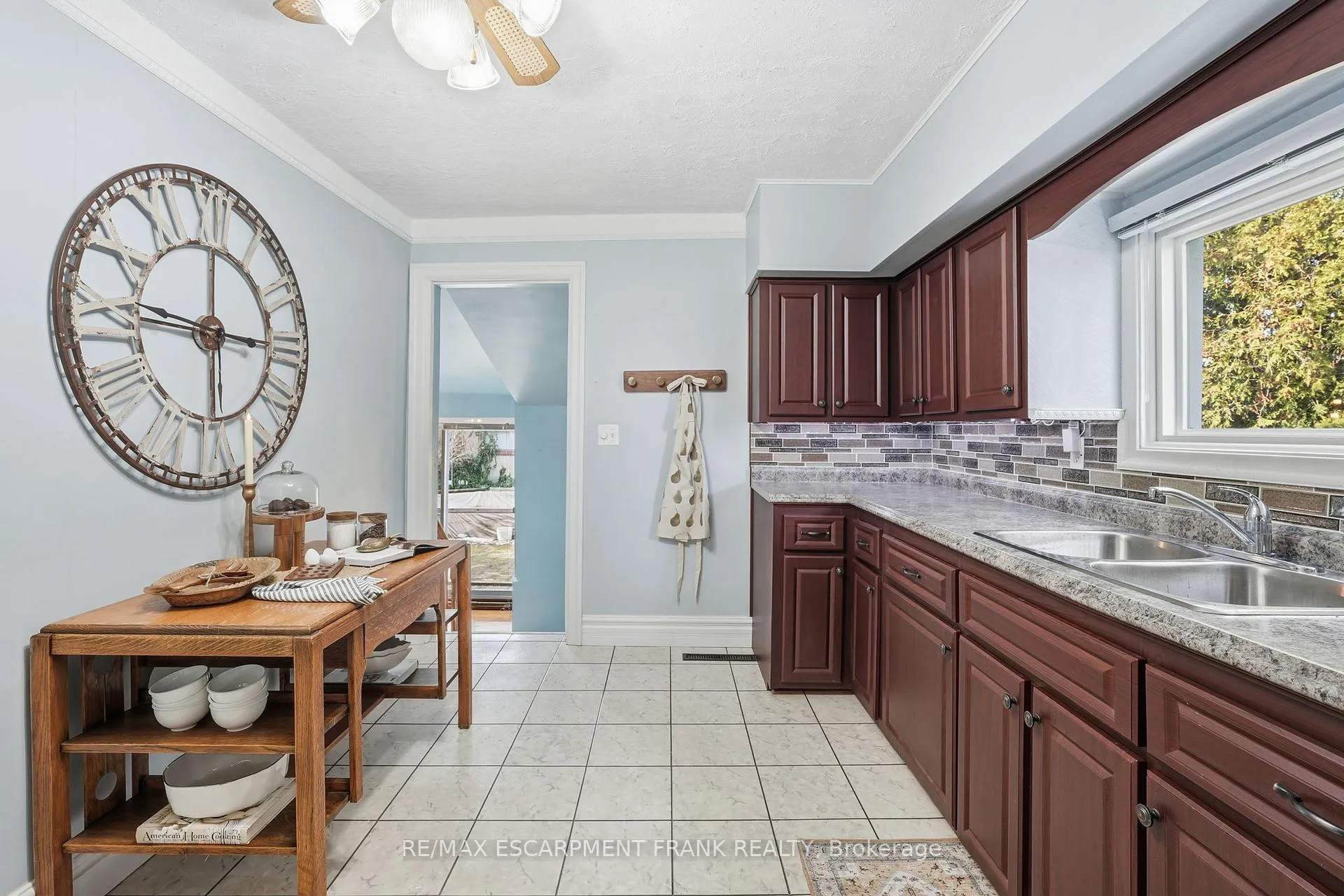 Photo 20 of 685 Dunn Avenue, Hamilton, Parkview — HOMEH
