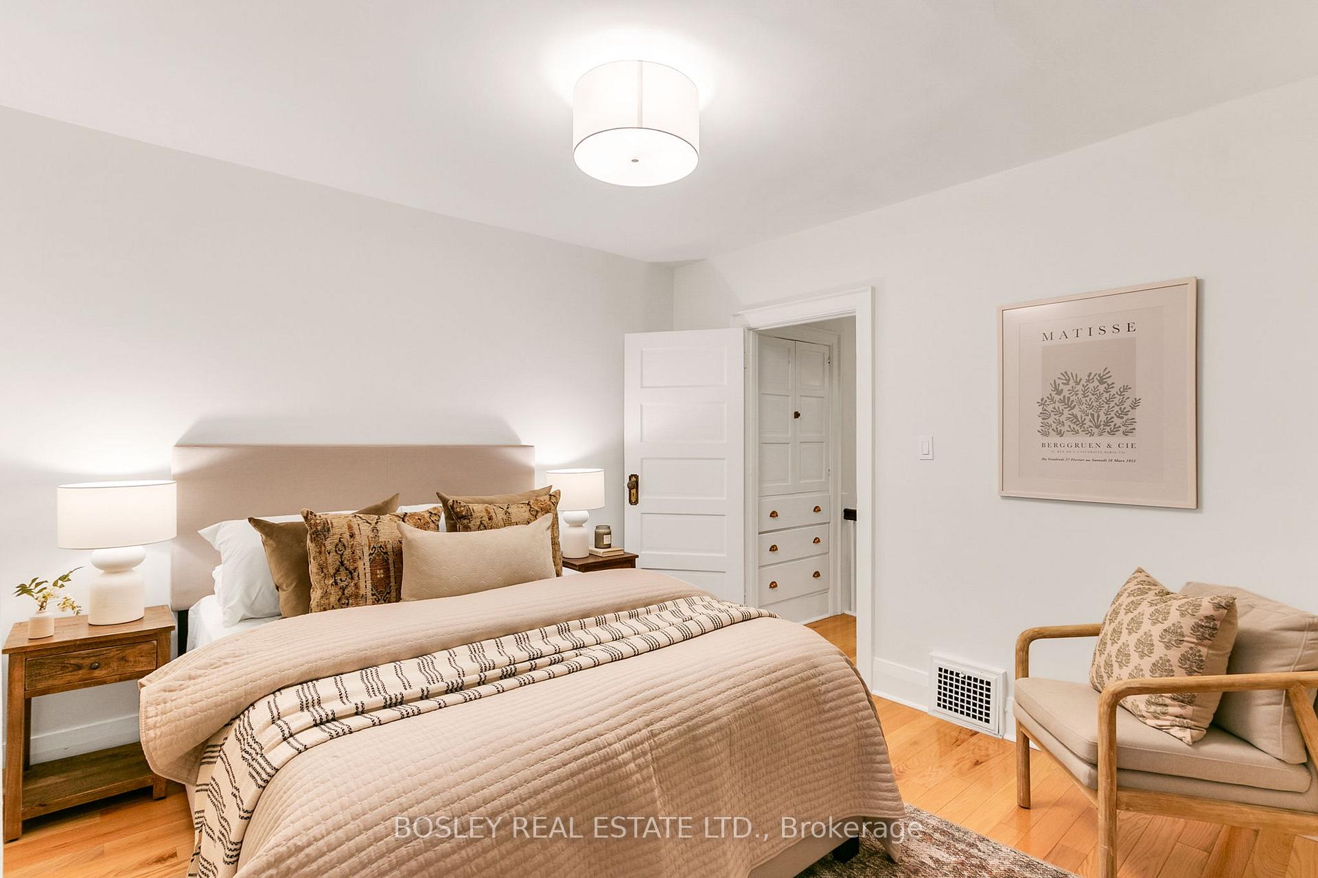Photo 22 of 17 Glengarry Avenue, Toronto, Lawrence Park North — HOMEH