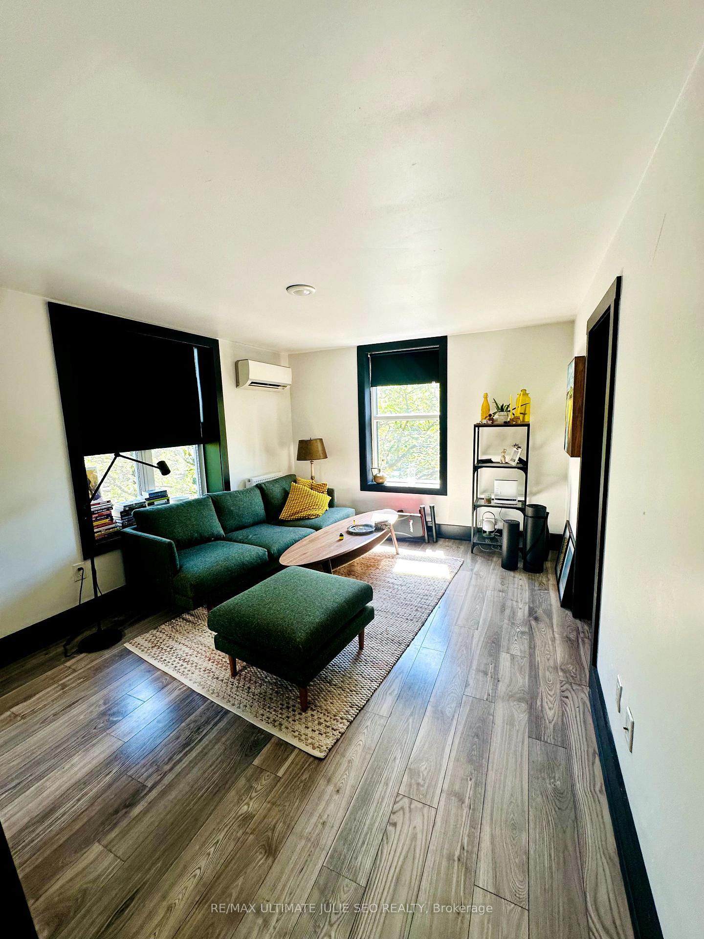 Front of Unit 304, 432 St Clarens Avenue