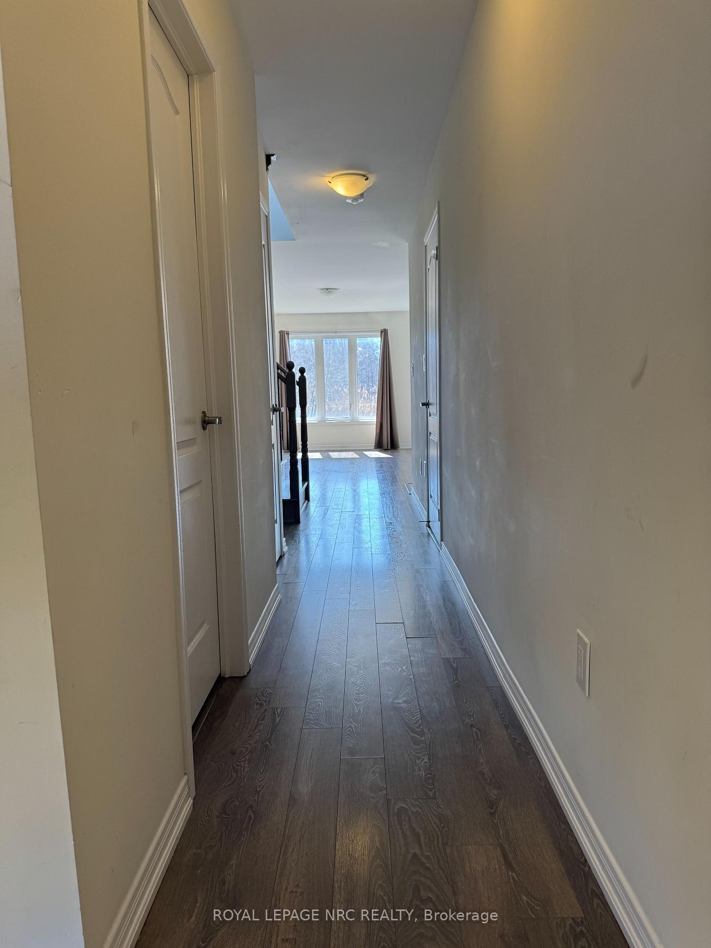 Photo 3 of 260 Esther Crescent, Thorold, Hurricane/Merrittville — HOMEH