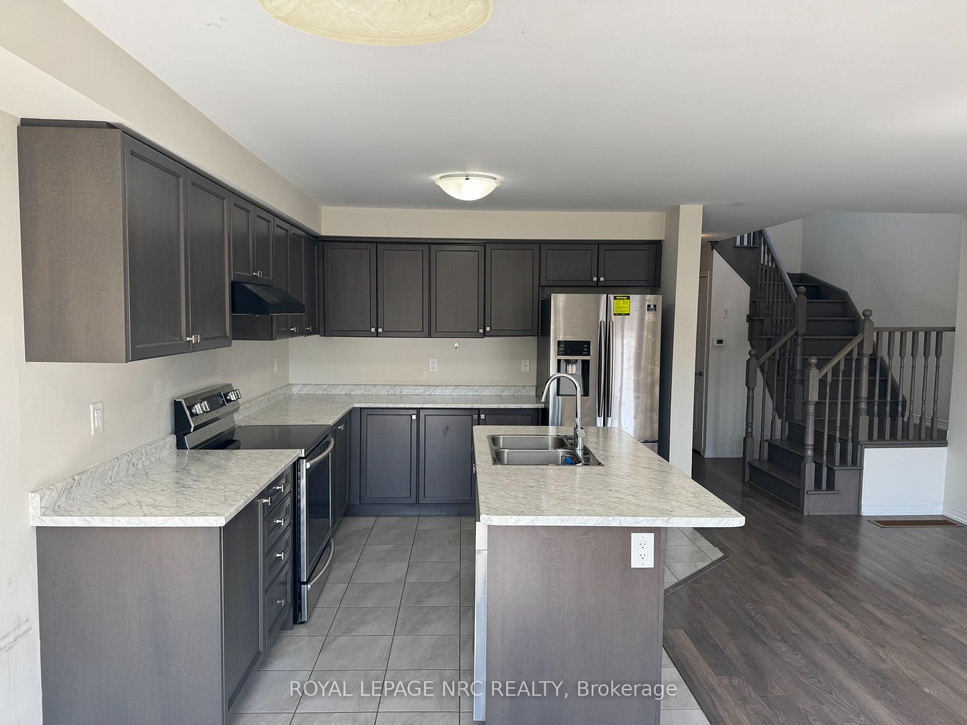 Photo 6 of 260 Esther Crescent, Thorold, Hurricane/Merrittville — HOMEH