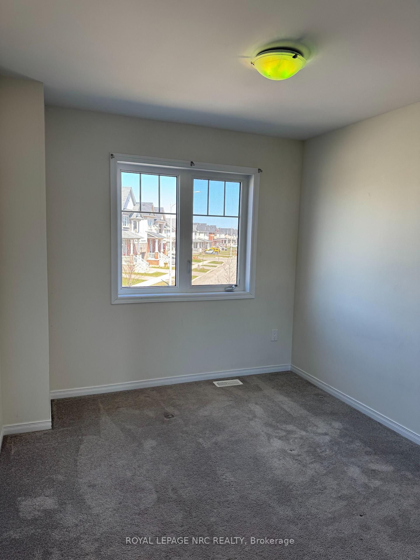 Photo 20 of 260 Esther Crescent, Thorold, Hurricane/Merrittville — HOMEH