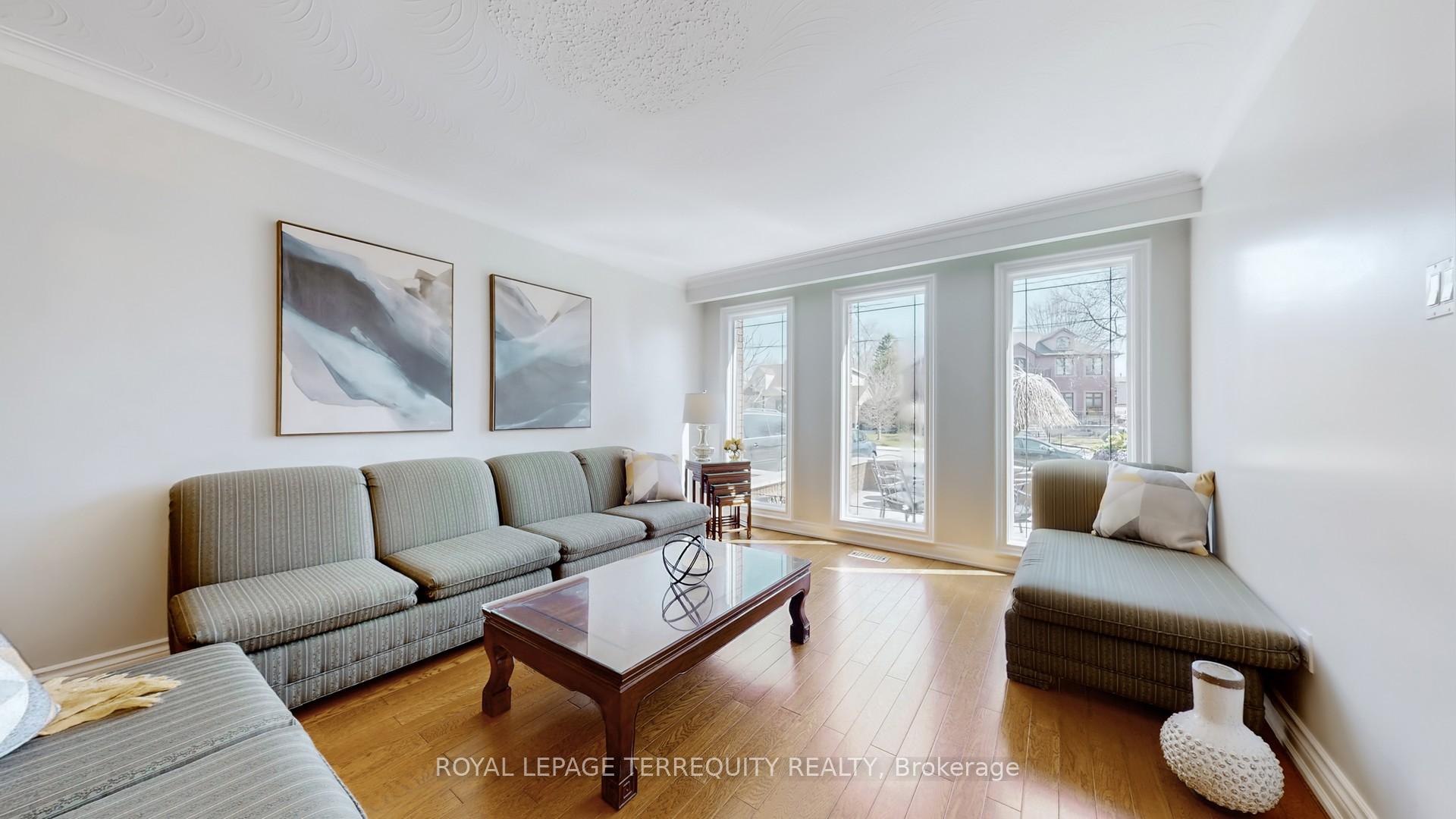 Photo 5 of 8 Ashall Boulevard, Toronto, O'Connor-Parkview — HOMEH