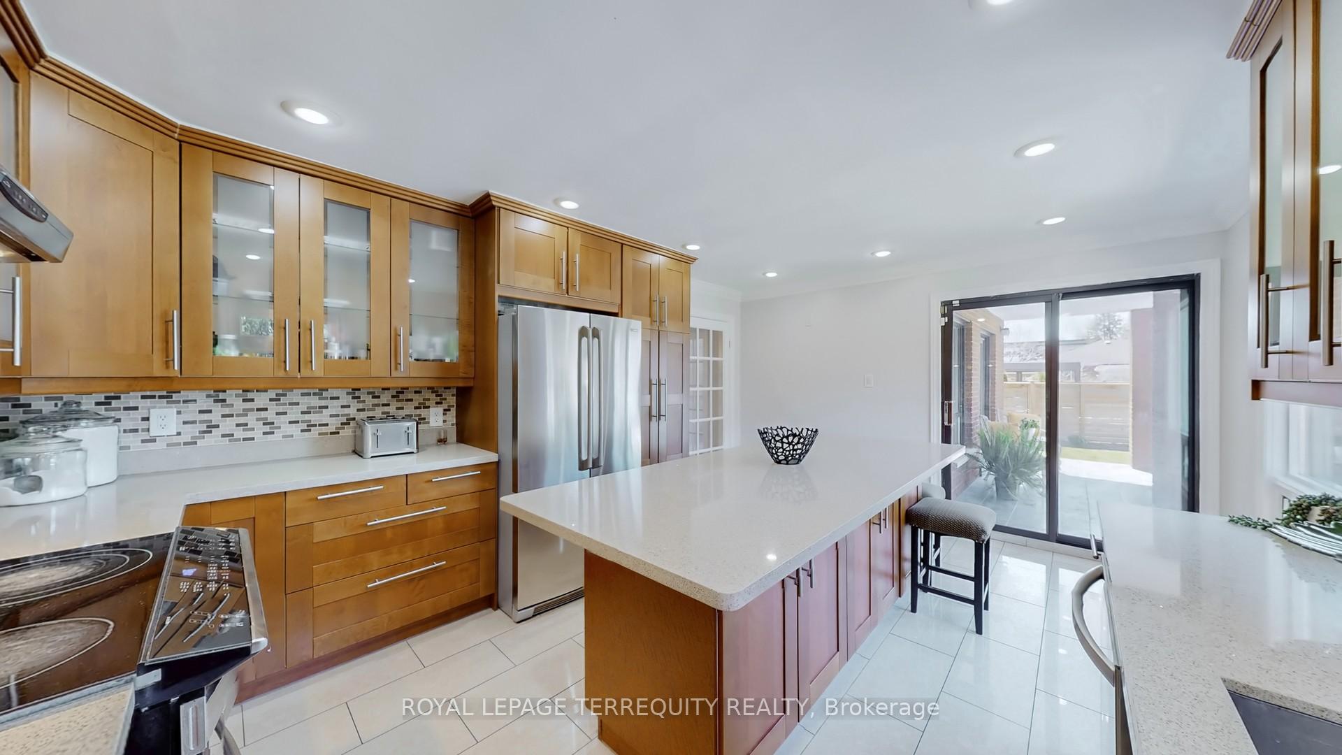 Photo 12 of 8 Ashall Boulevard, Toronto, O'Connor-Parkview — HOMEH