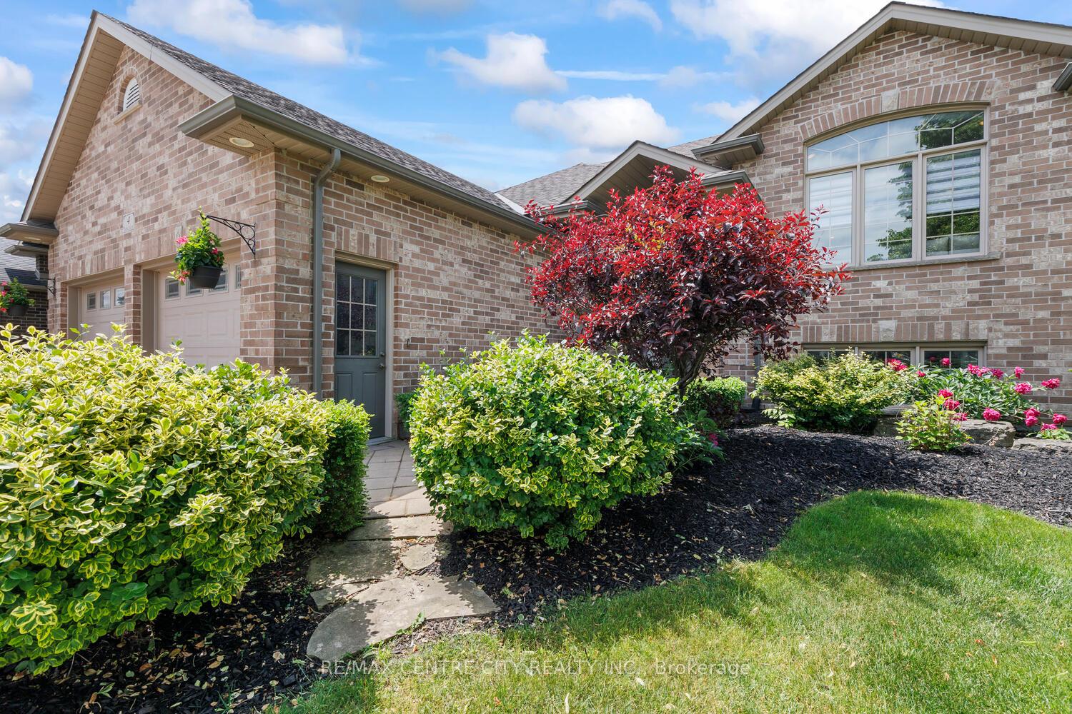 Photo 3 of 4 Ashby Crescent, Strathroy-Caradoc, SW — HOMEH