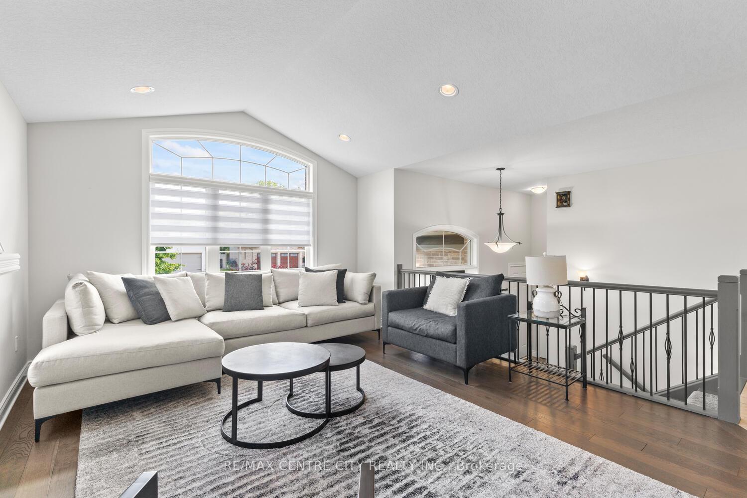 Photo 12 of 4 Ashby Crescent, Strathroy-Caradoc, SW — HOMEH