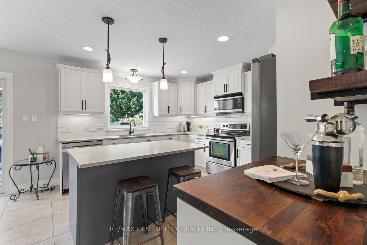 Photo 19 of 4 Ashby Crescent, Strathroy-Caradoc, SW — HOMEH