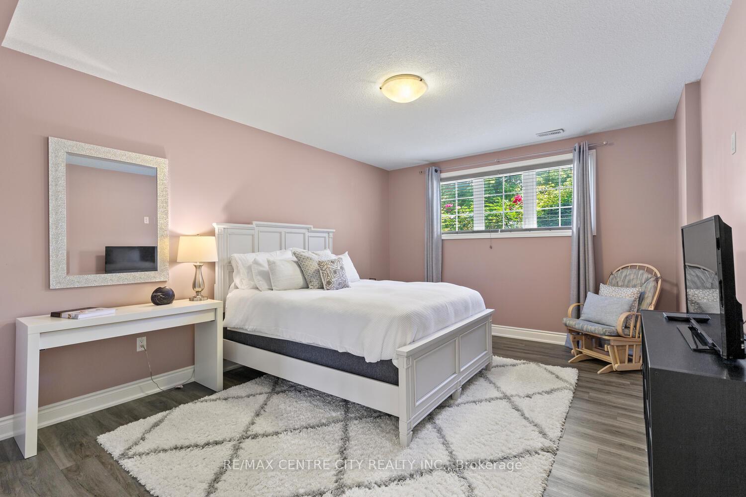 Photo 34 of 4 Ashby Crescent, Strathroy-Caradoc, SW — HOMEH