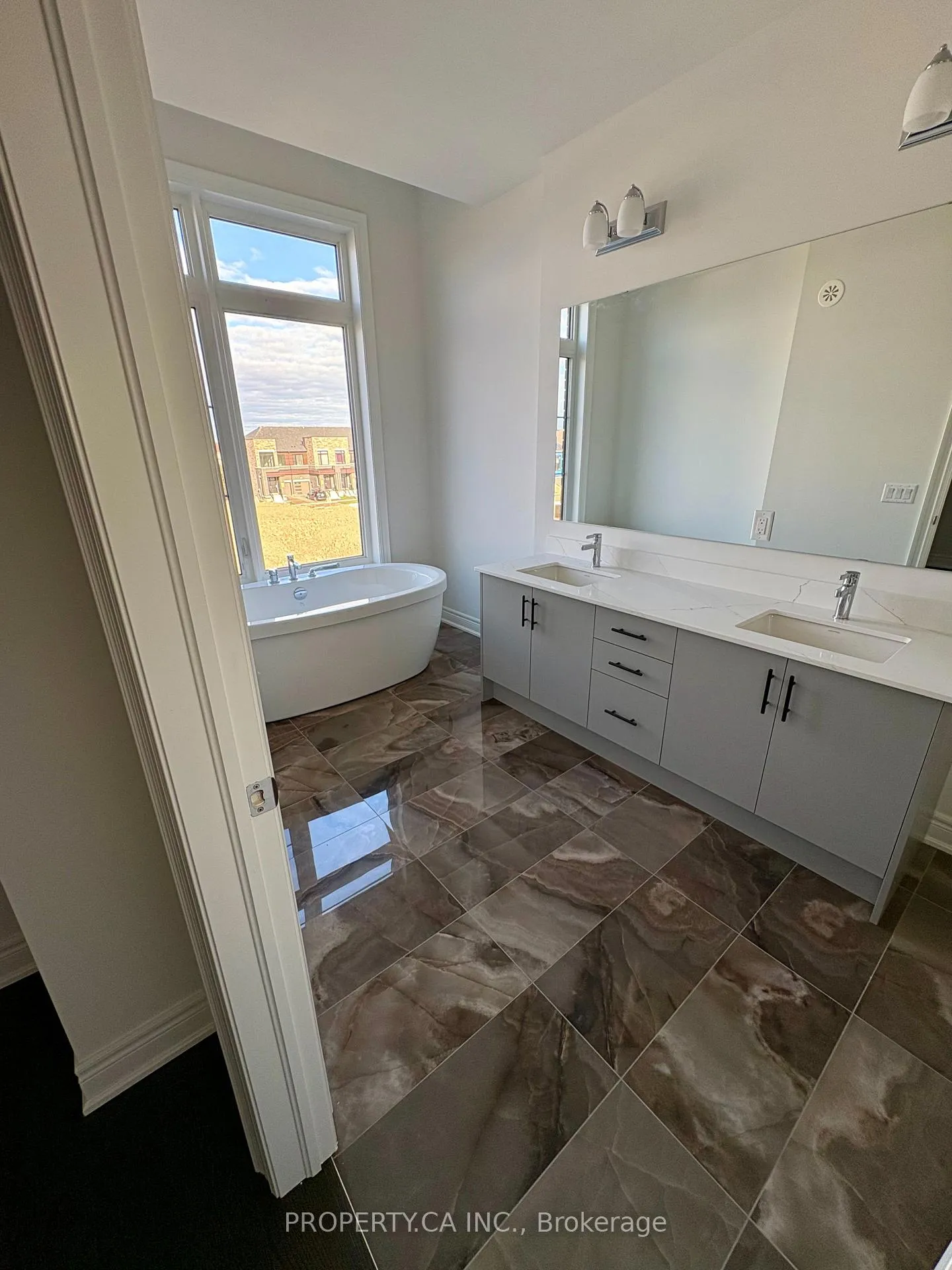 Photo 9 of 132 Falby Road, Brampton, Bram East — HOMEH