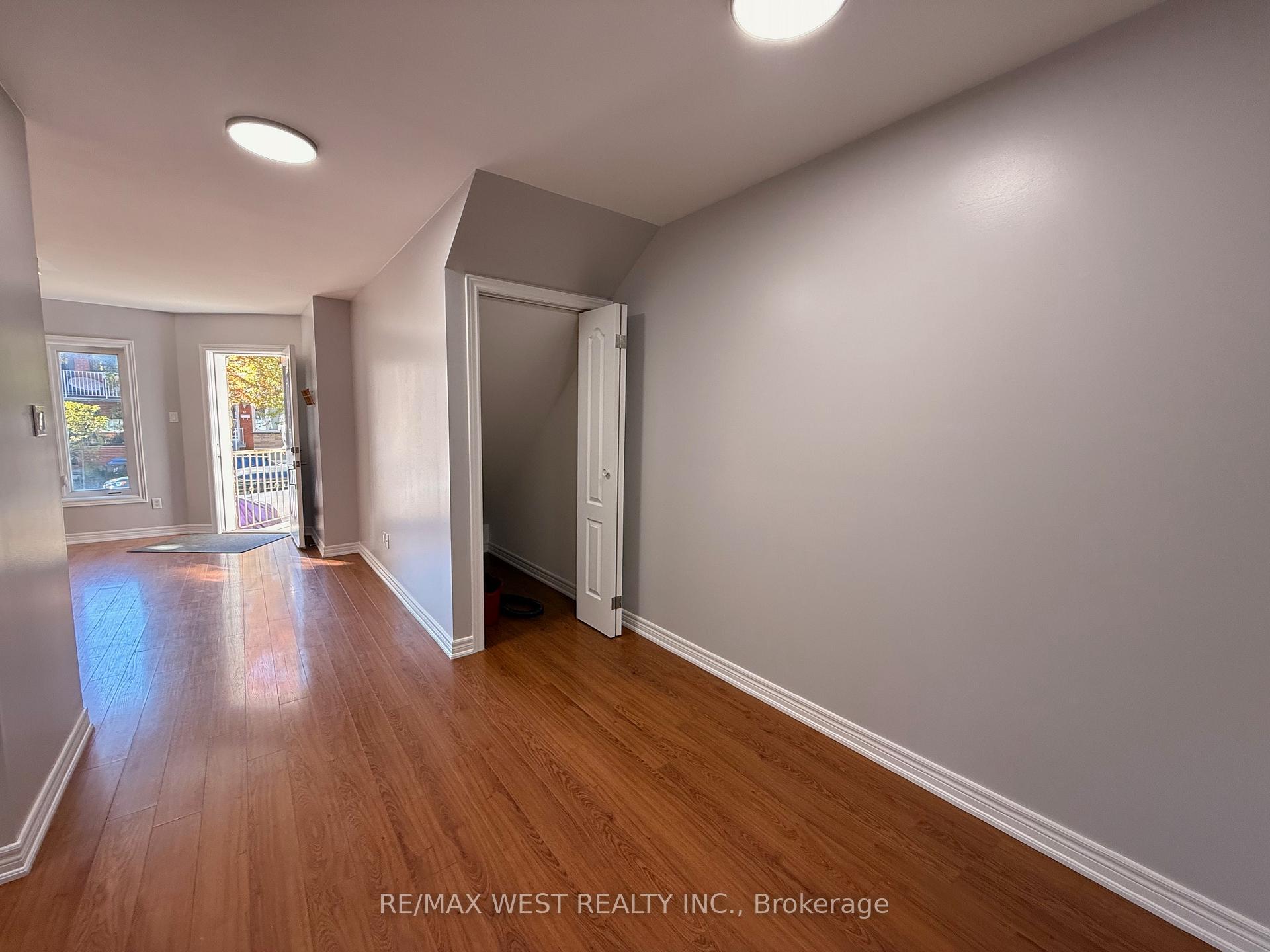 Photo 3 of Unit A, 31 Brookfield Street, Toronto, Trinity-Bellwoods — HOMEH