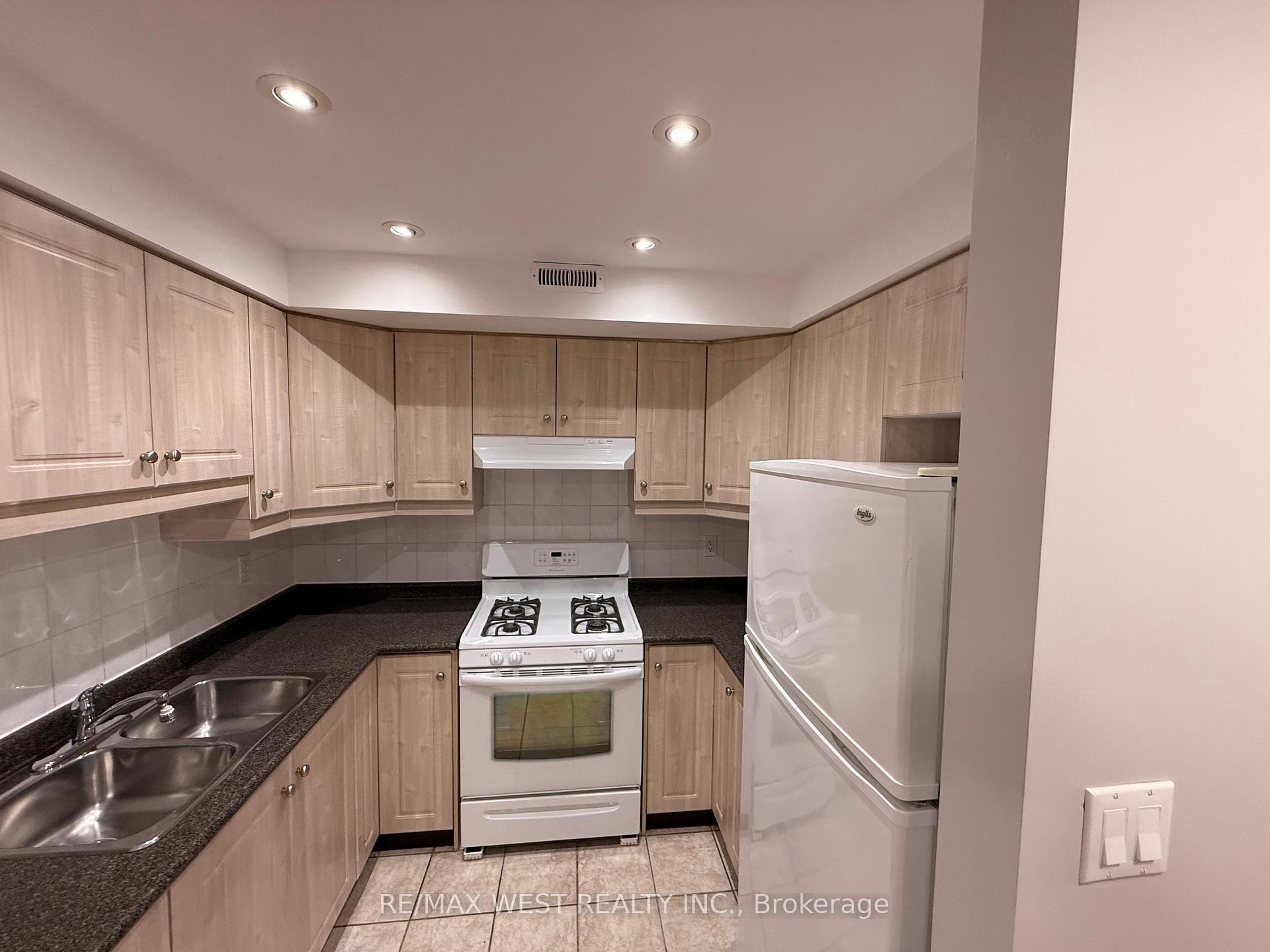 Photo 6 of Unit A, 31 Brookfield Street, Toronto, Trinity-Bellwoods — HOMEH