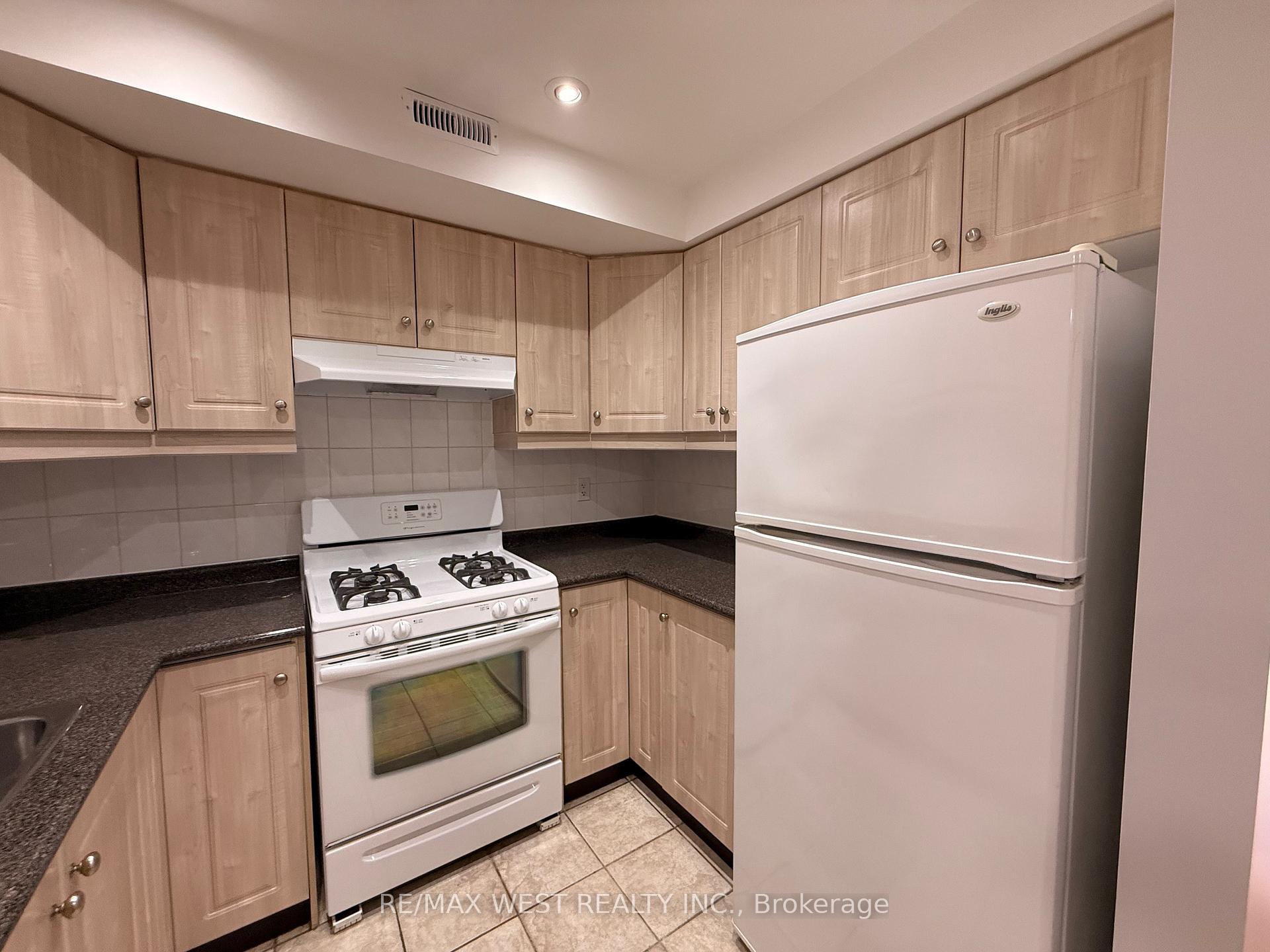 Photo 8 of Unit A, 31 Brookfield Street, Toronto, Trinity-Bellwoods — HOMEH