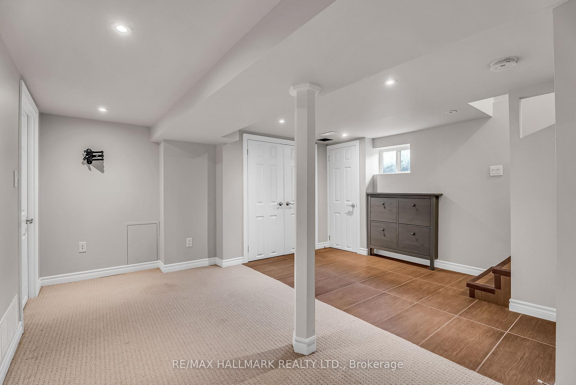 Photo 4 of 450 Cosburn Avenue, Toronto, East York — HOMEH