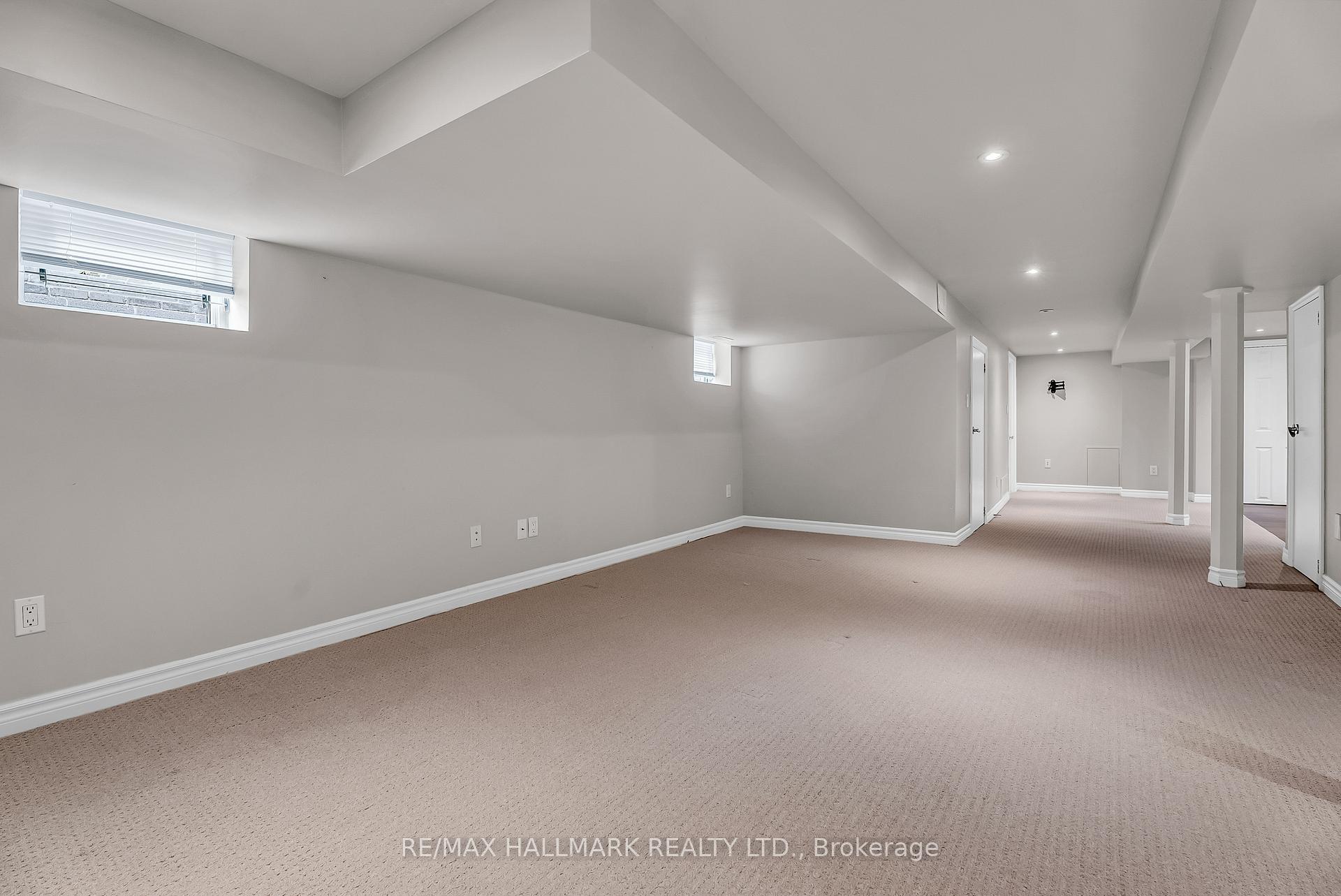 Photo 6 of 450 Cosburn Avenue, Toronto, East York — HOMEH