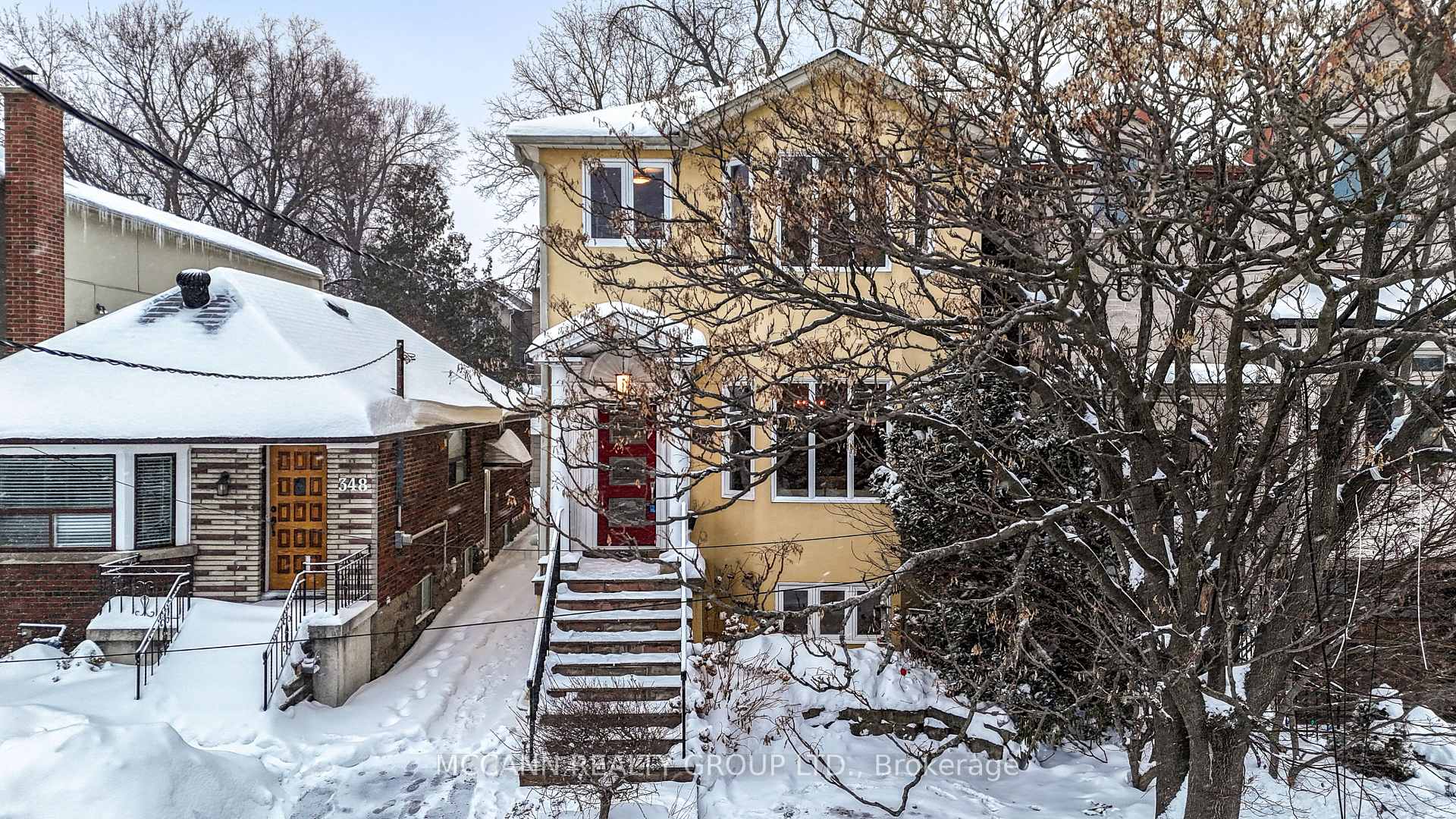 Front of 346 Fairlawn Avenue