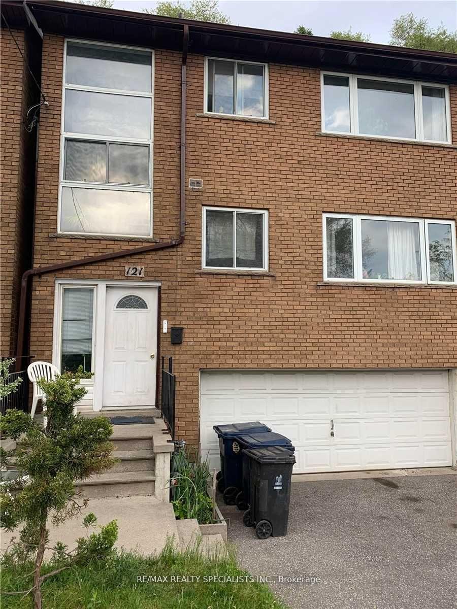 Photo 2 of 121 Malvern Avenue, Toronto, East End-Danforth — HOMEH