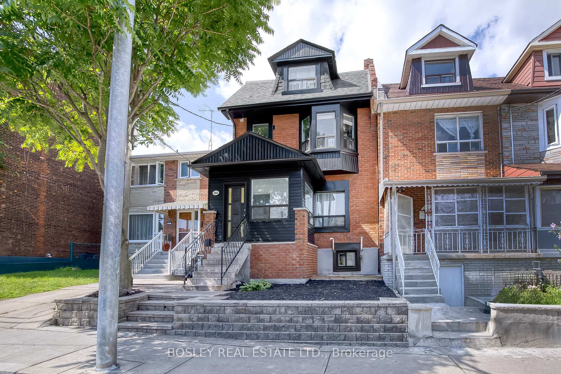 Front of 282 Ossington Avenue
