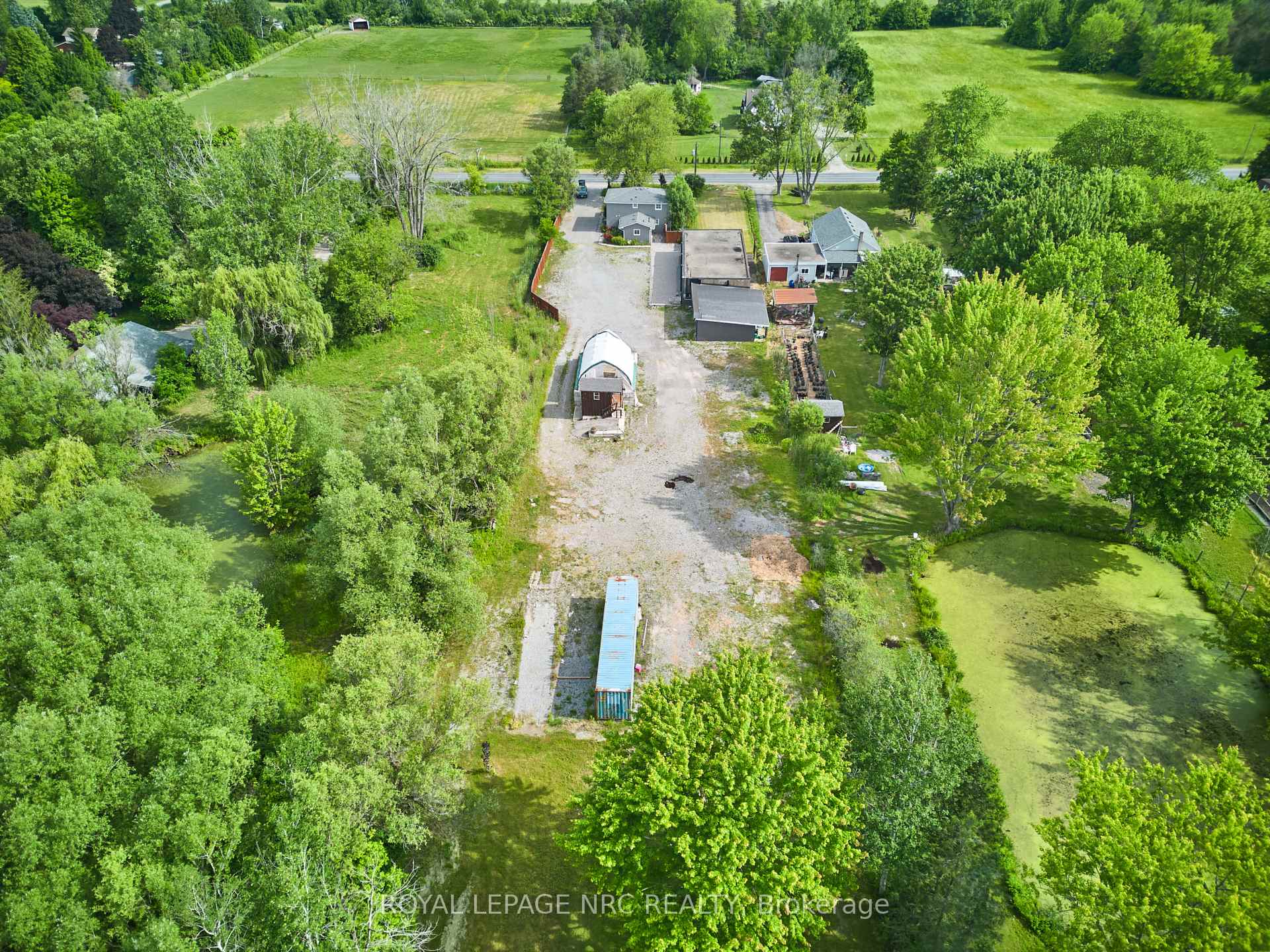 Photo 4 of 2523 Port Robinson Road, Thorold, Hurricane/Merrittville — HOMEH