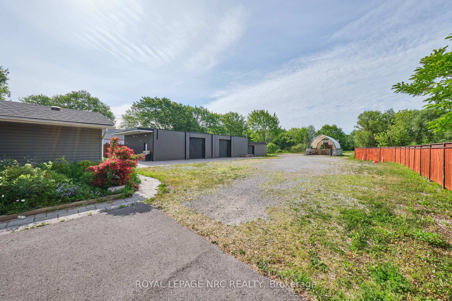 Photo 7 of 2523 Port Robinson Road, Thorold, Hurricane/Merrittville — HOMEH