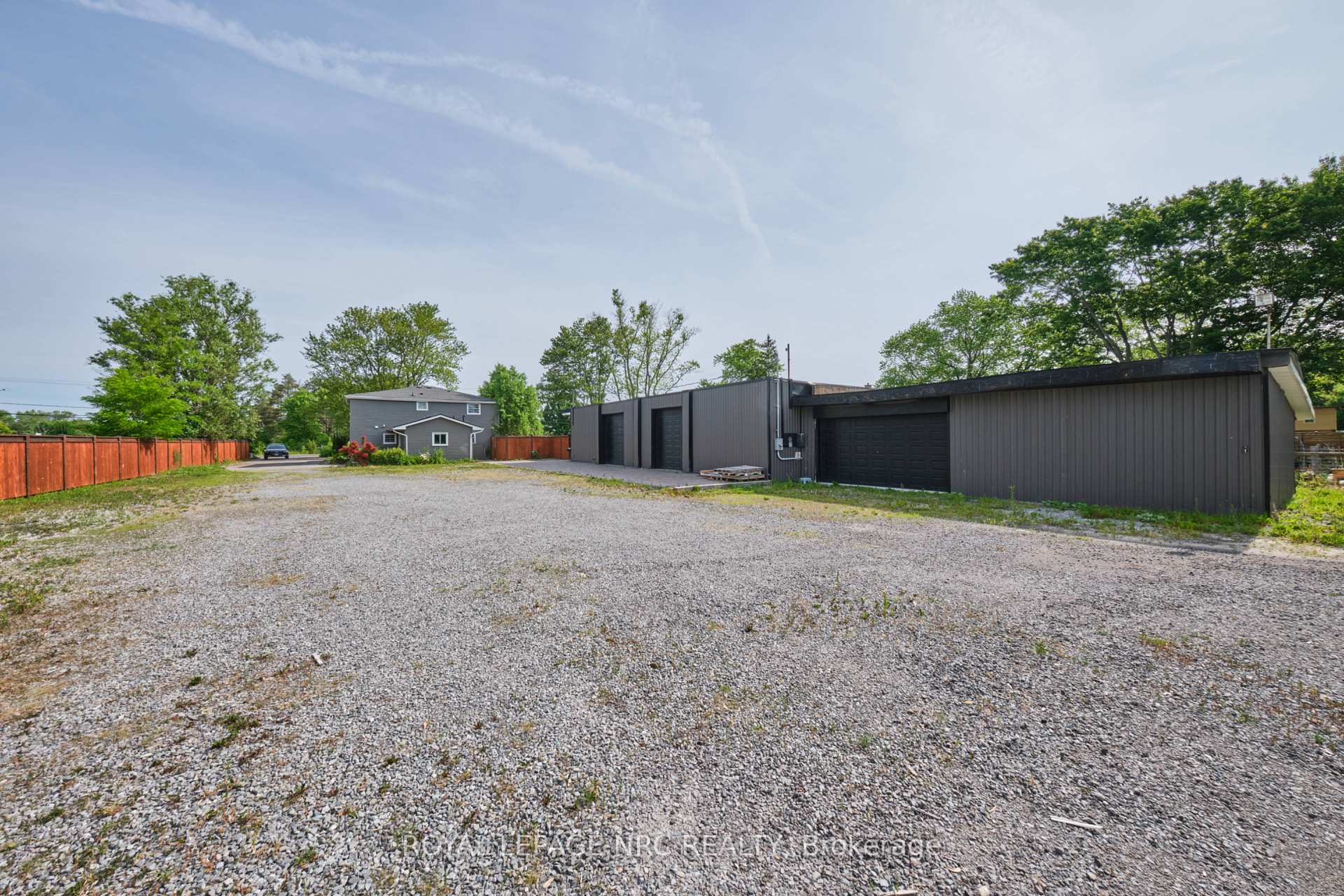 Photo 10 of 2523 Port Robinson Road, Thorold, Hurricane/Merrittville — HOMEH