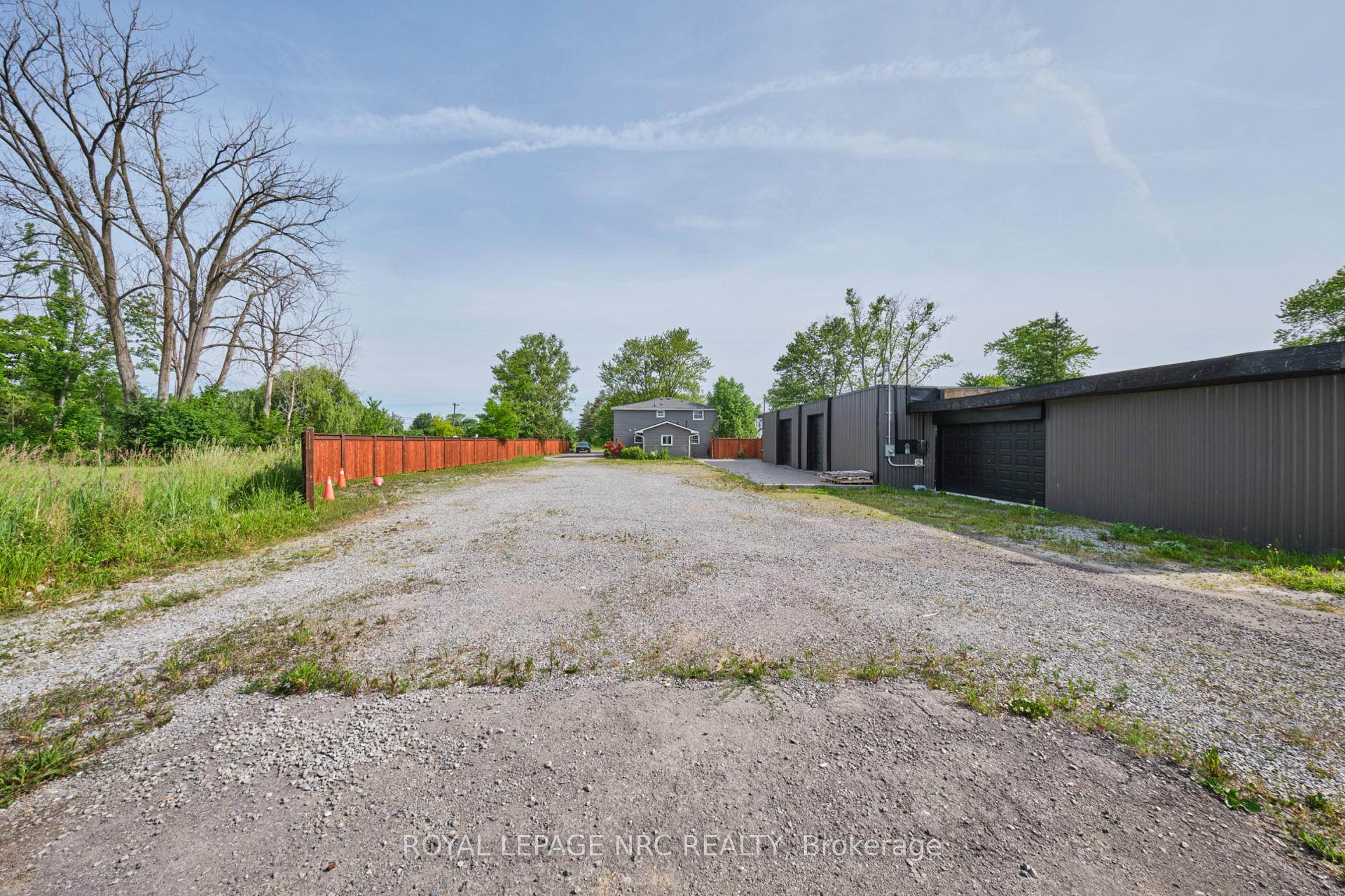 Photo 12 of 2523 Port Robinson Road, Thorold, Hurricane/Merrittville — HOMEH