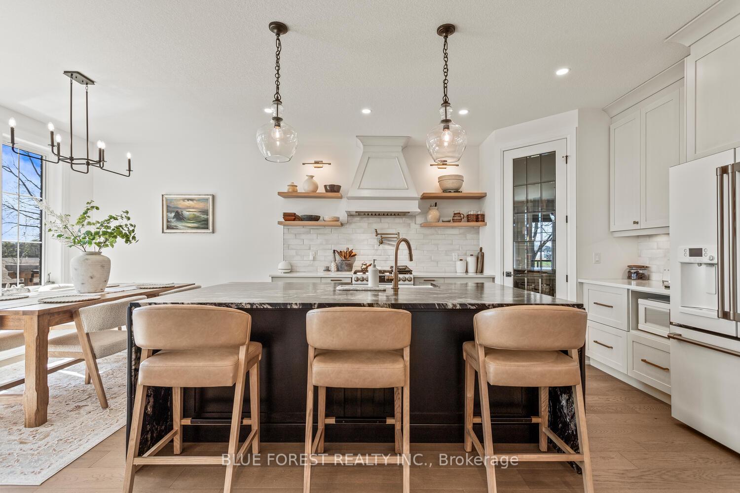 Photo 12 of 86 Kemp Crescent, Strathroy-Caradoc, NE — HOMEH