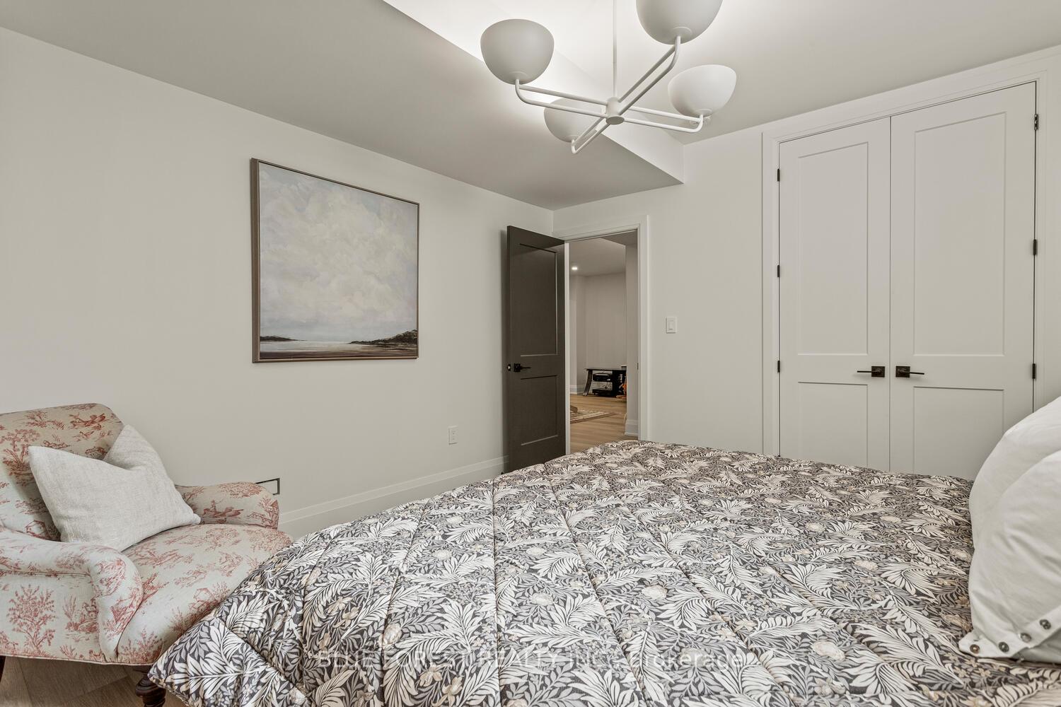 Photo 32 of 86 Kemp Crescent, Strathroy-Caradoc, NE — HOMEH