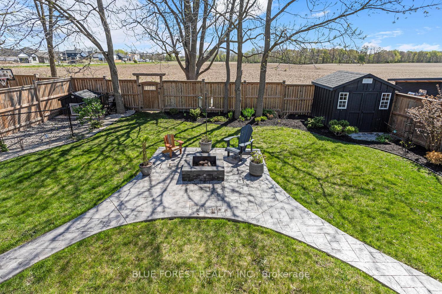 Photo 39 of 86 Kemp Crescent, Strathroy-Caradoc, NE — HOMEH