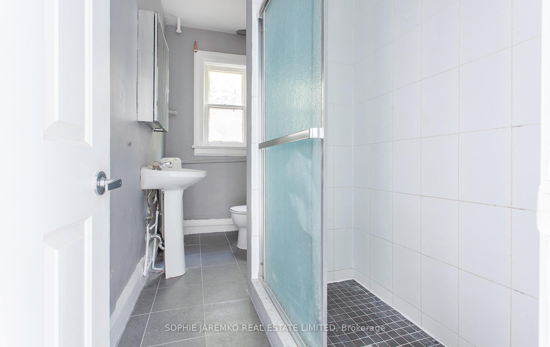 Photo 16 of 971A Bloor Street W, Toronto, Palmerston-Little Italy — HOMEH