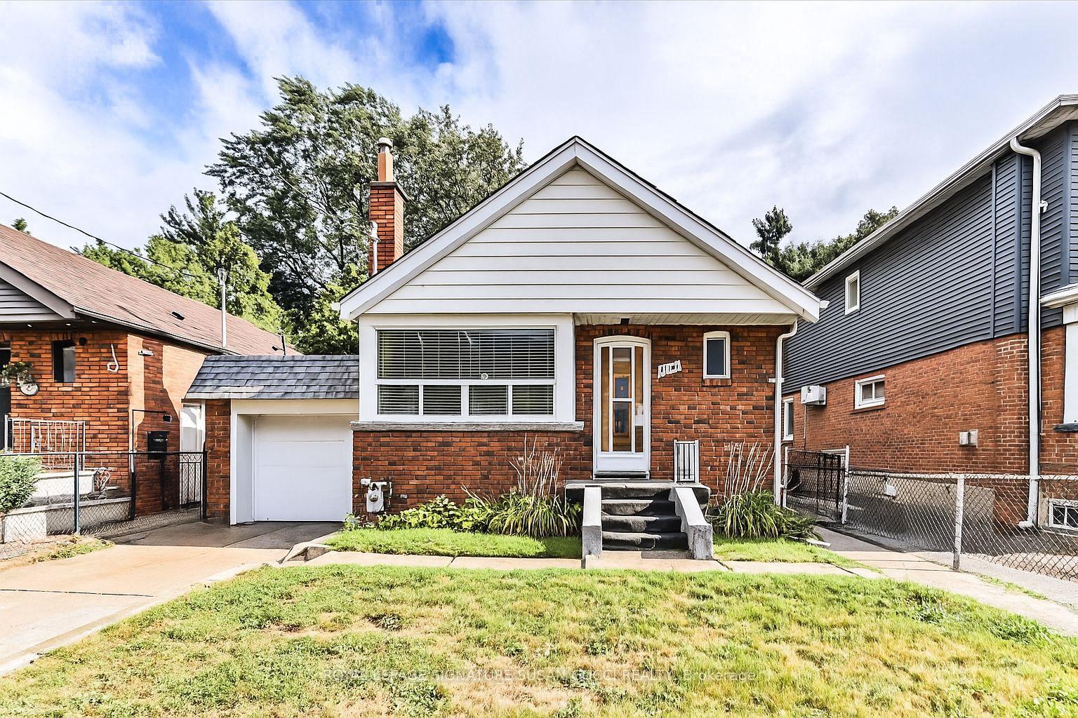 Front of 2747 St Clair Avenue E