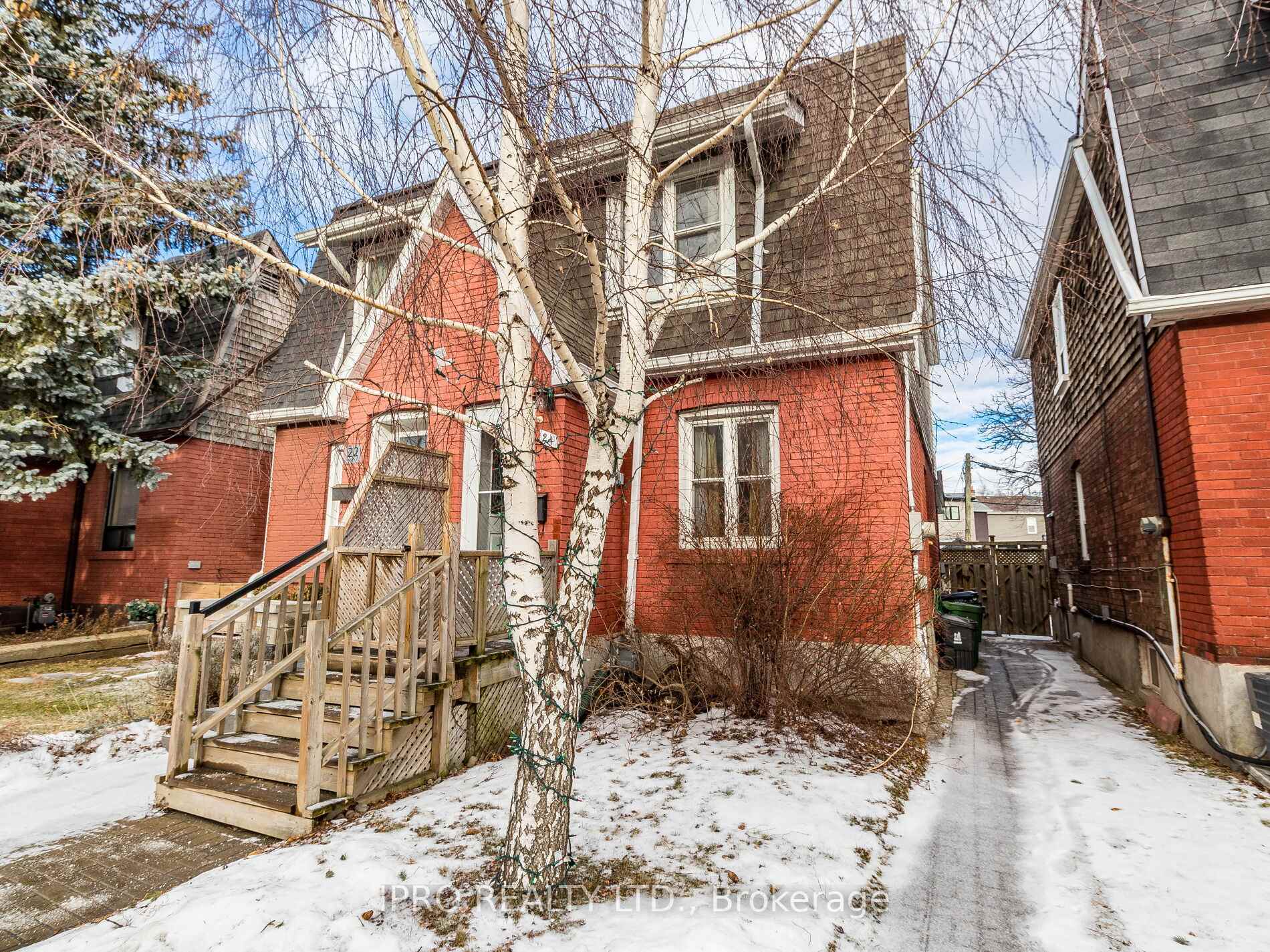 Photo 3 of 24 Mosley Street, Toronto, South Riverdale — HOMEH