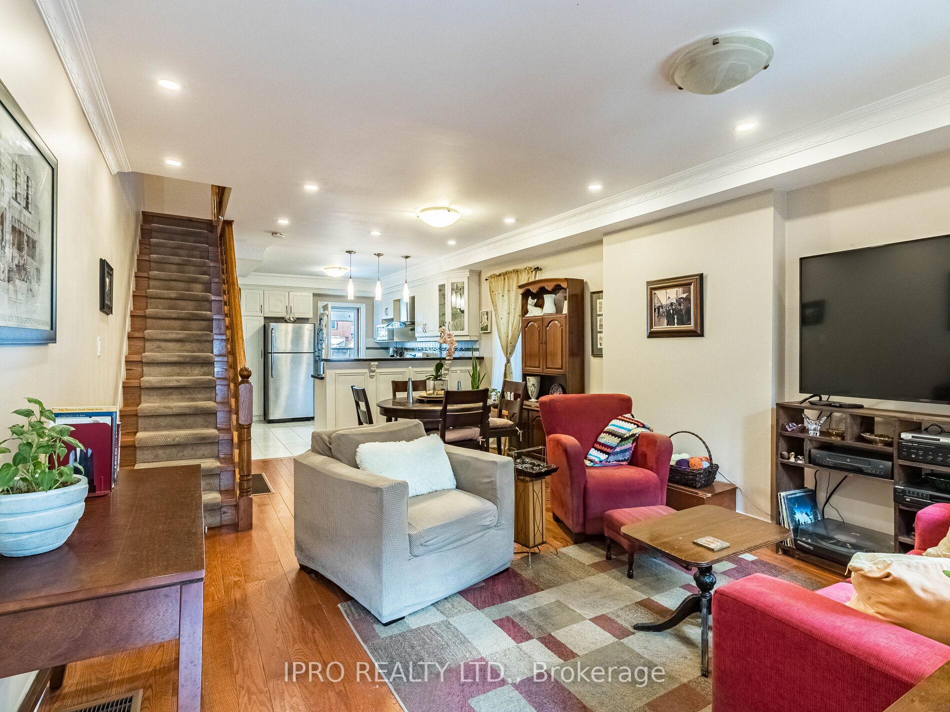 Photo 5 of 24 Mosley Street, Toronto, South Riverdale — HOMEH